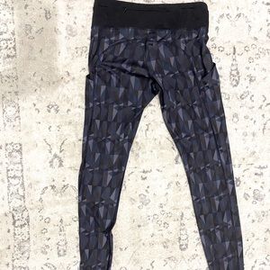 LuLu Lemon Yoga Pants Geometric